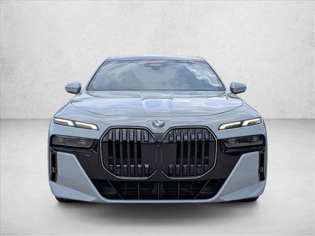 Certified 2025 BMW 740i w/ Premium Package RWD image 2