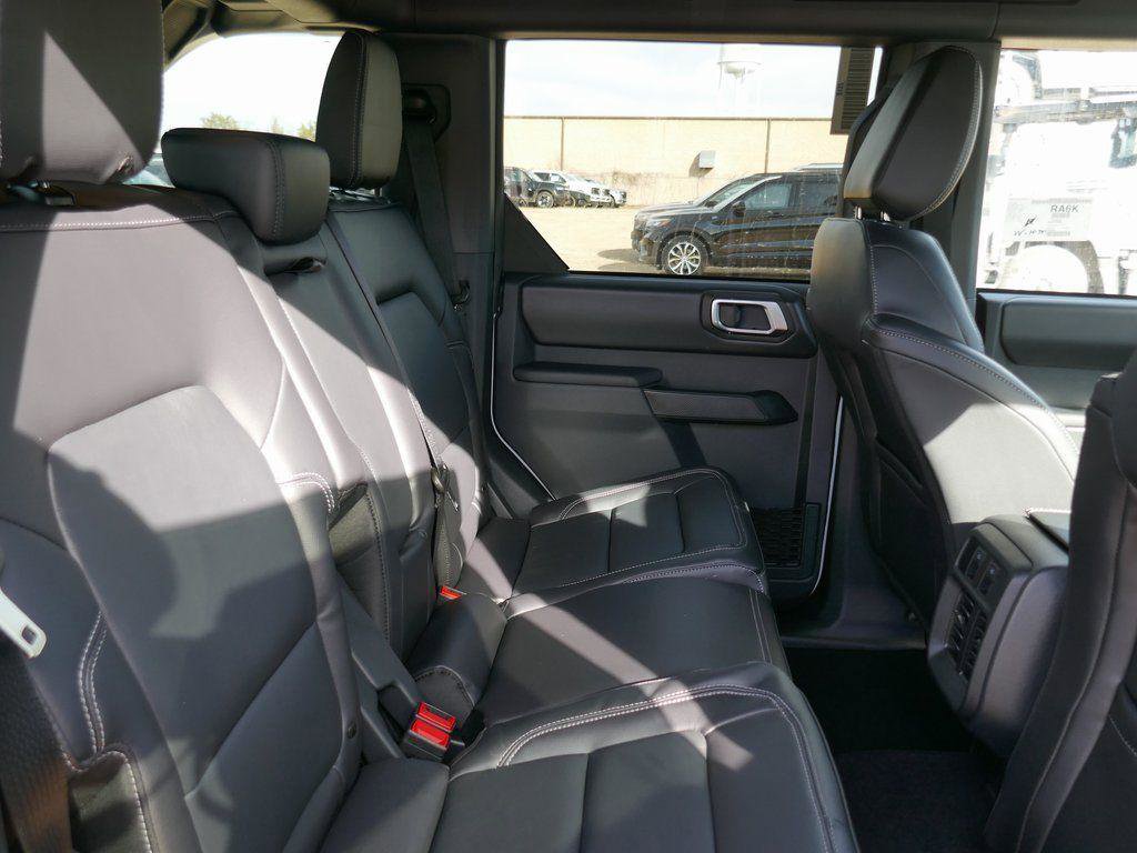 New 2025 Ford Bronco Outer Banks image 11