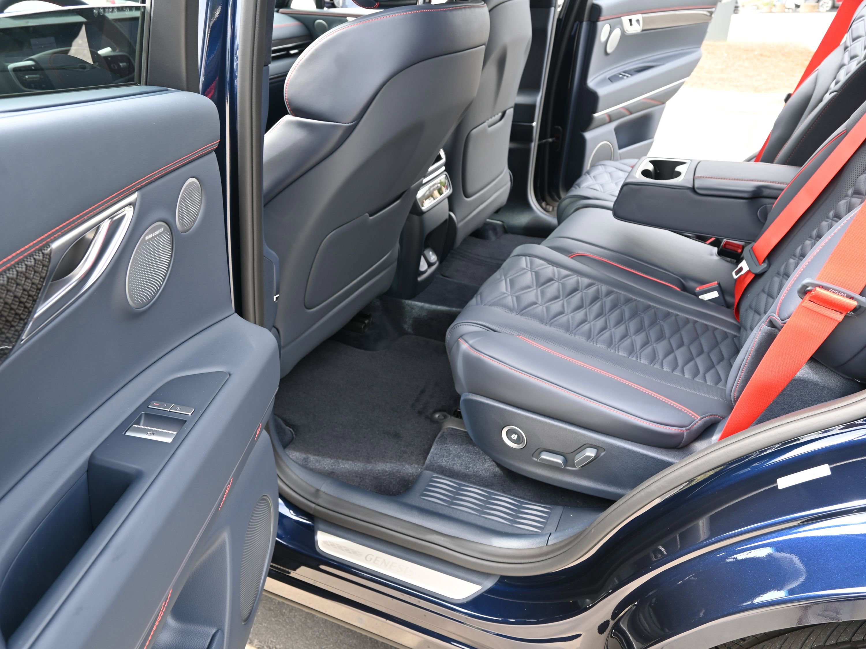 New 2026 Genesis GV80 3.5T e-SC image 29