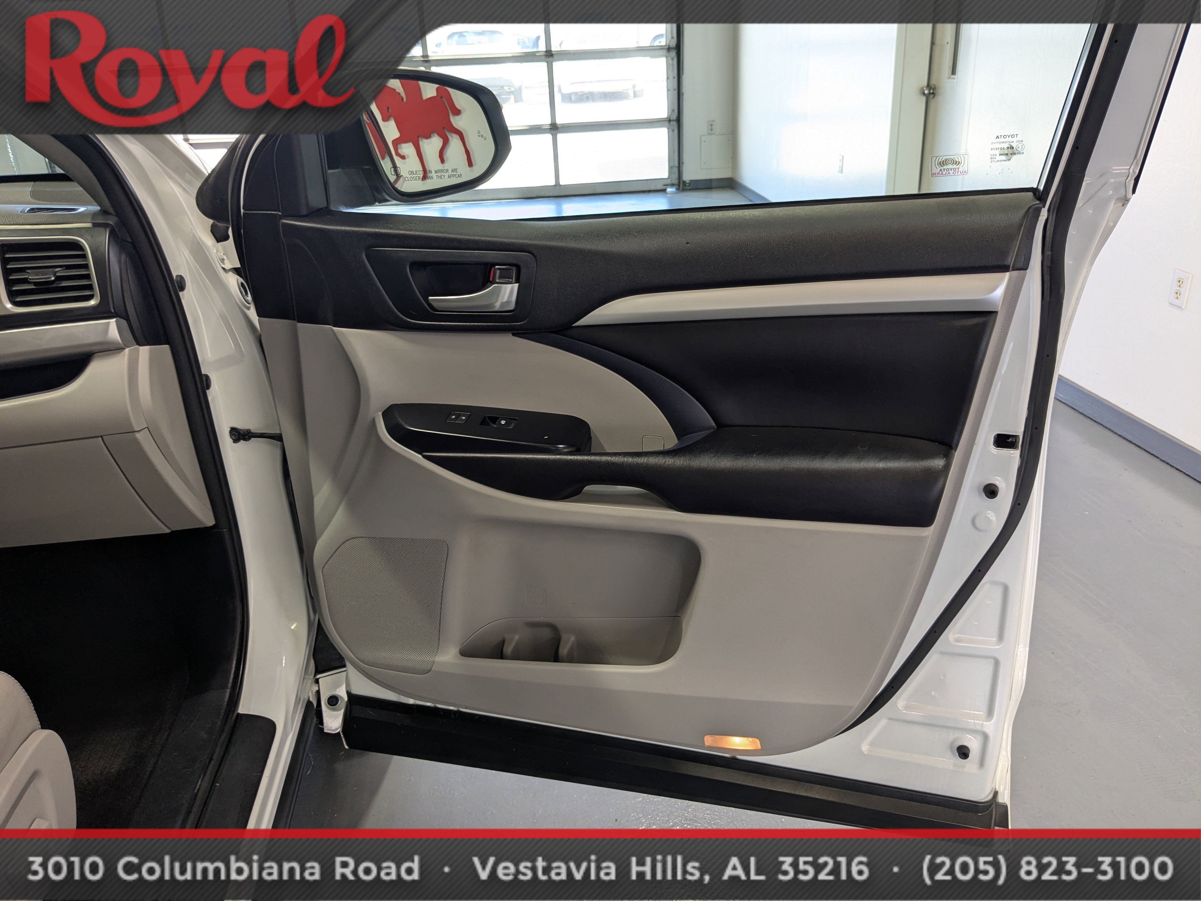 Used 2018 Toyota Highlander XLE image 7