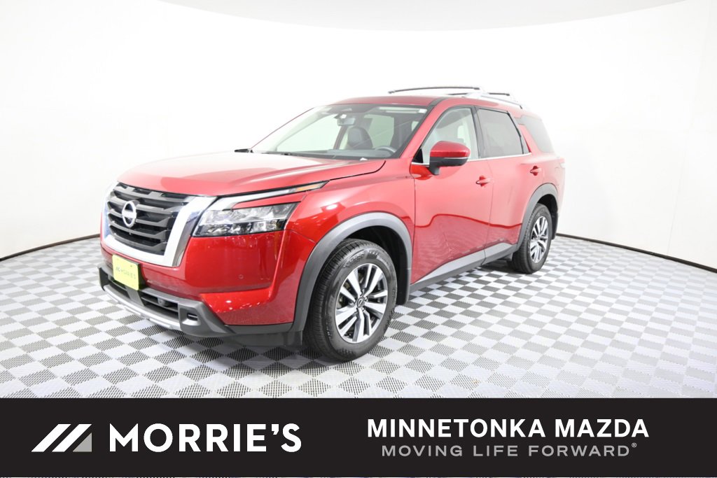 Used 2024 Nissan Pathfinder SL