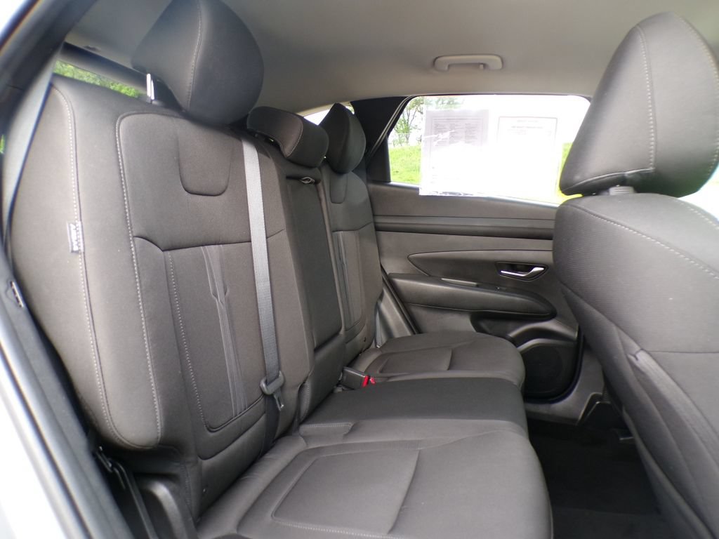 Certified 2025 Hyundai Tucson SEL AWD/4WD image 17