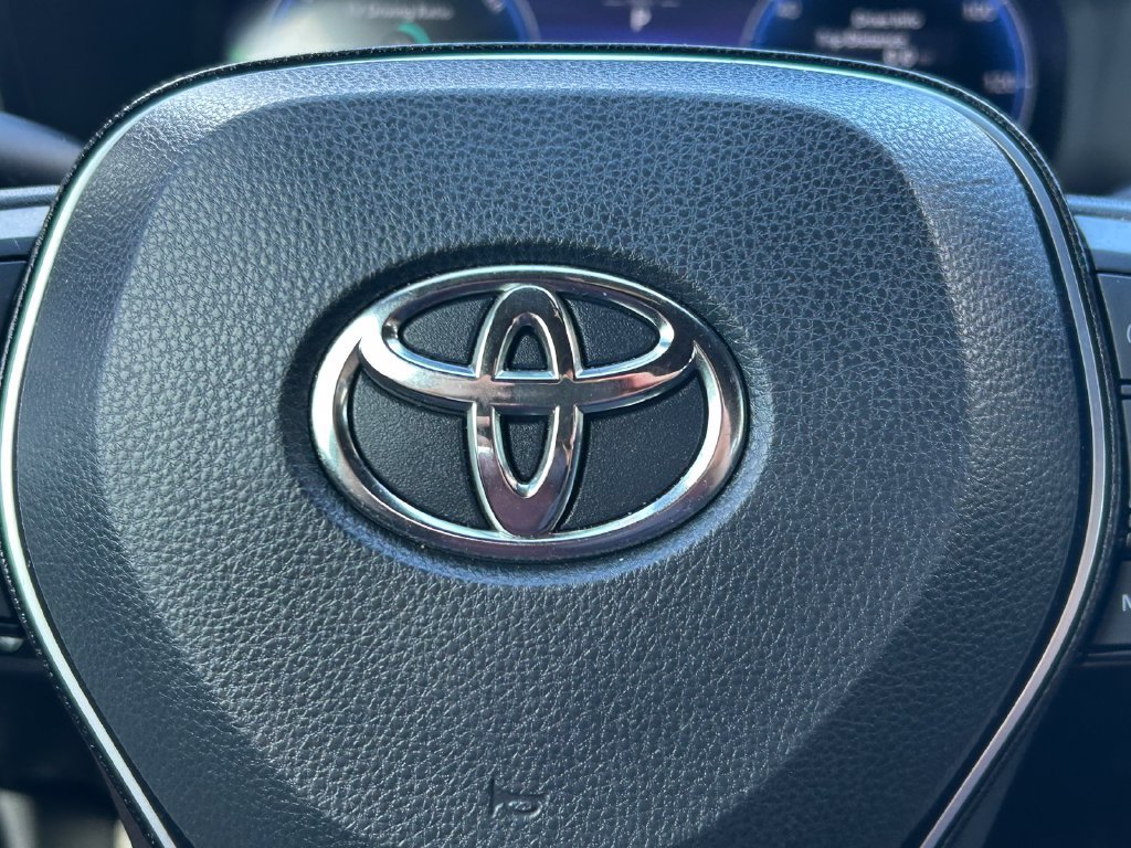Used 2024 Toyota RAV4 XSE w/ Advanced Technology Package AWD/4WD image 39