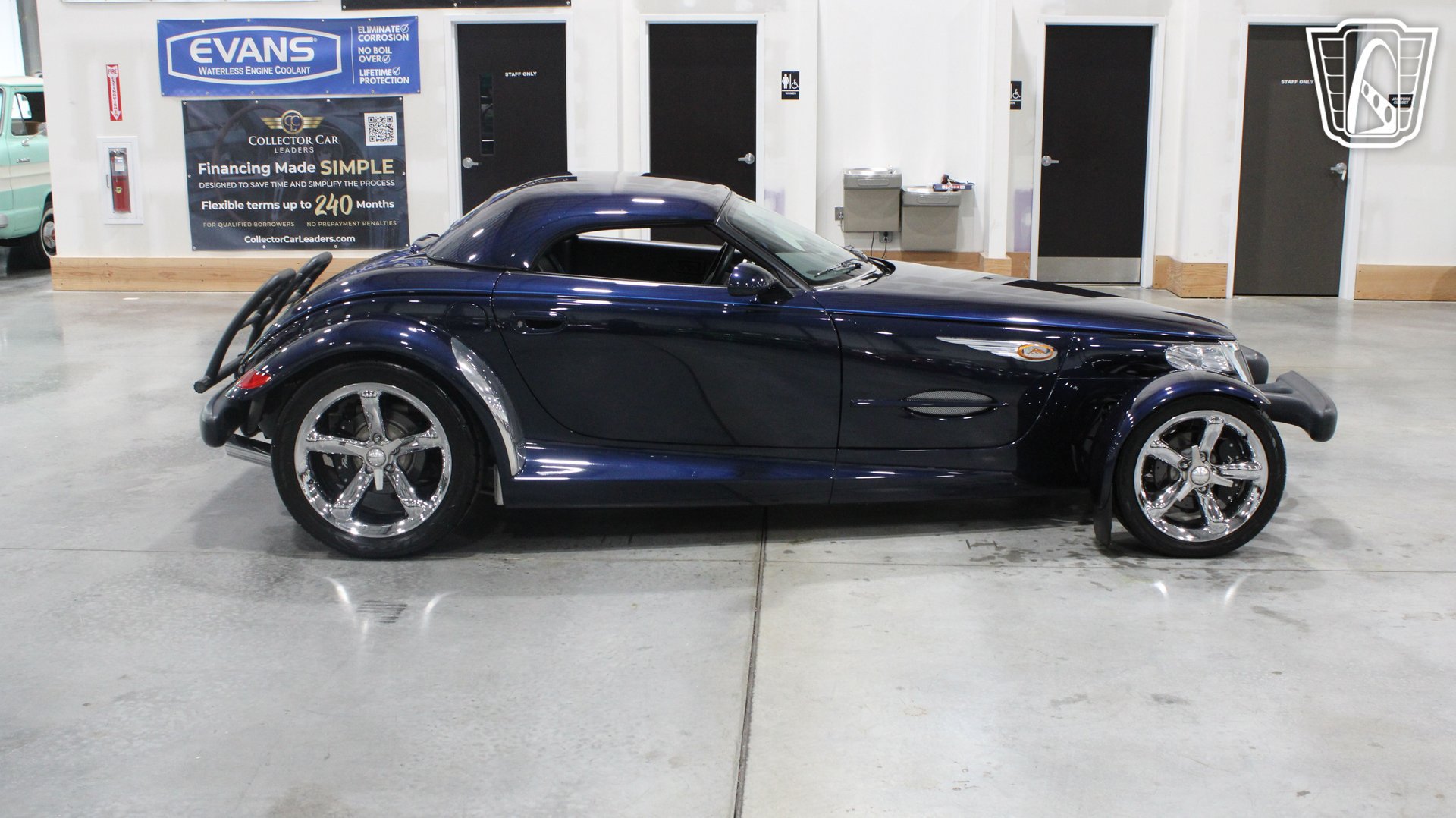 Used 2001 Chrysler Prowler RWD image 17
