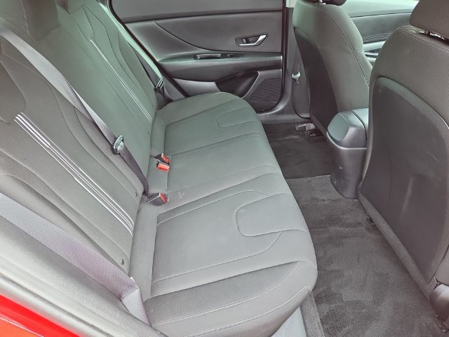 Used 2023 Hyundai Elantra SEL FWD image 16