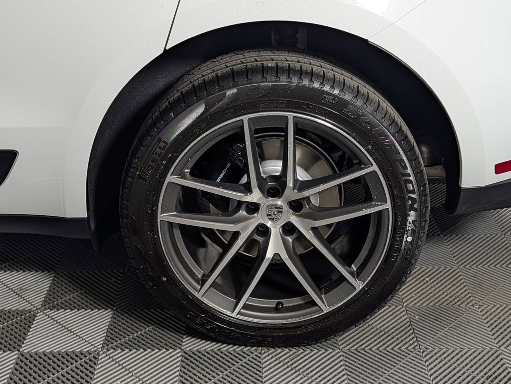 New 2026 Porsche Macan image 12