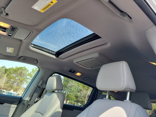 Certified 2024 Honda Odyssey Touring image 16