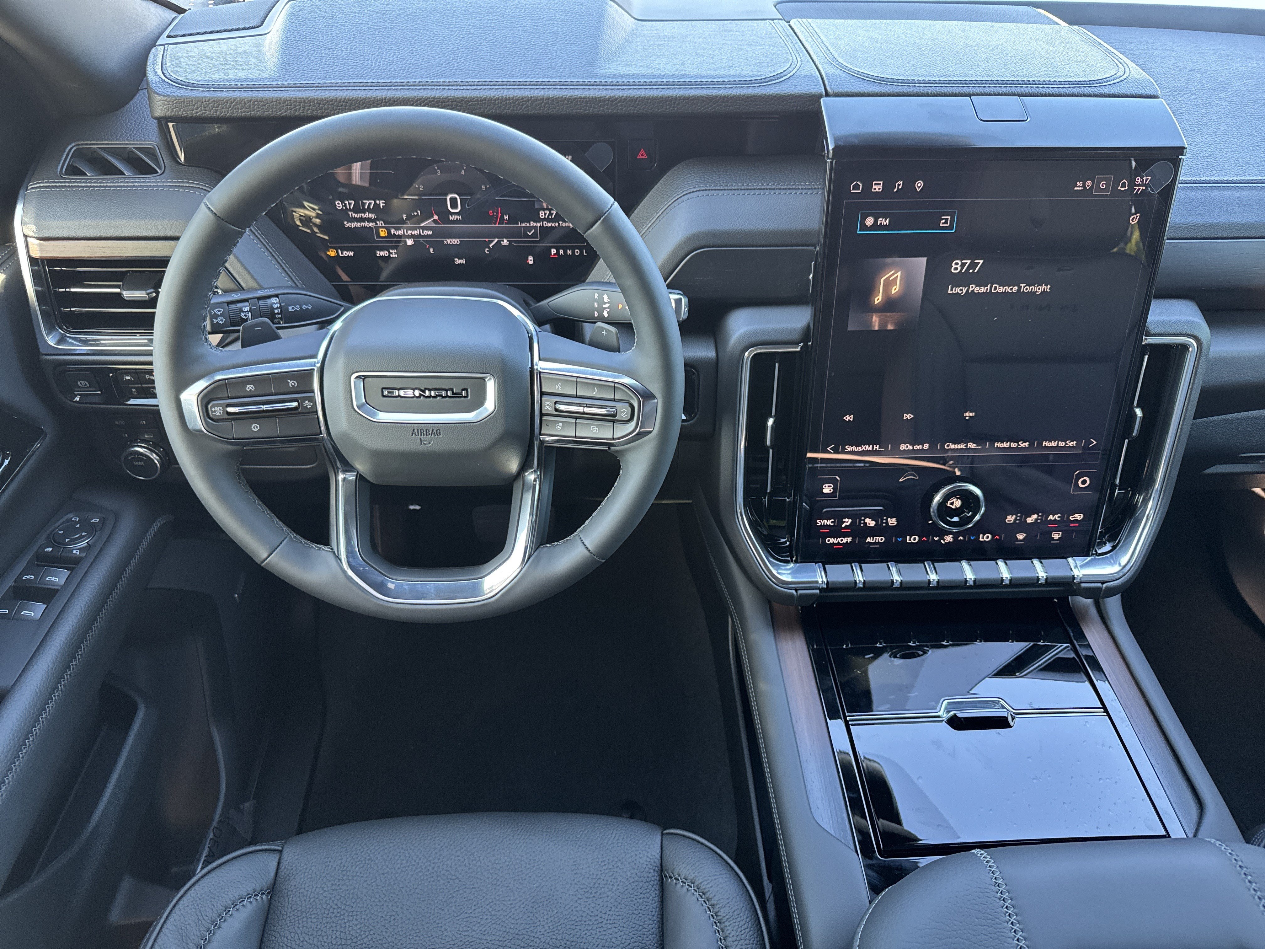 New 2026 GMC Yukon XL Denali w/ Sun & Power Step Package AWD/4WD image 18