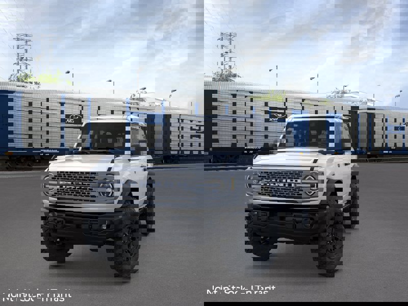 New 2026 Ford Bronco Badlands image 2