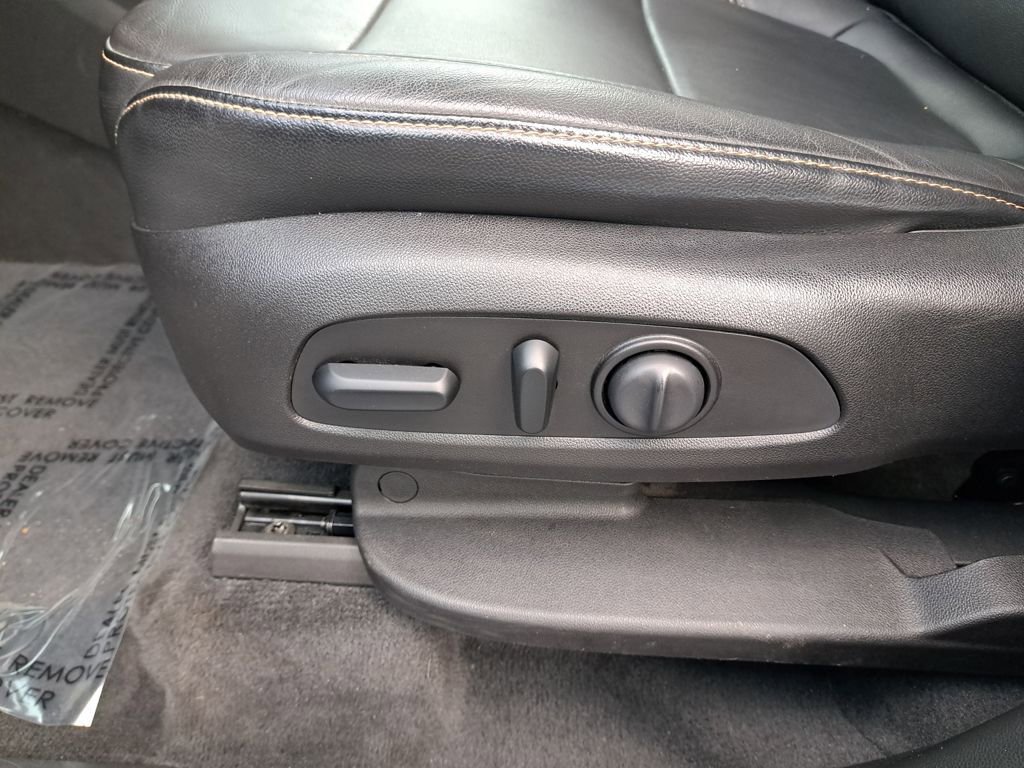 Used 2019 Chevrolet Traverse LT w/ LT Premium Package image 36