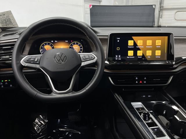 Used 2024 Volkswagen Atlas SEL image 5
