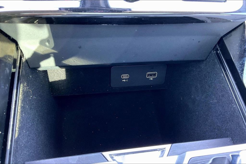 Used 2023 Land Rover Range Rover Sport SE image 16