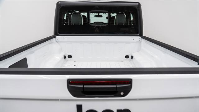 Used 2025 Jeep Gladiator Sport AWD/4WD image 46