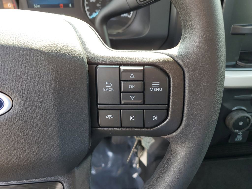 New 2025 Ford F350 4x4 Regular Cab Super Duty image 17