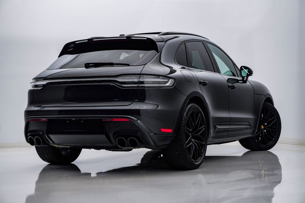 Certified 2025 Porsche Macan GTS image 11