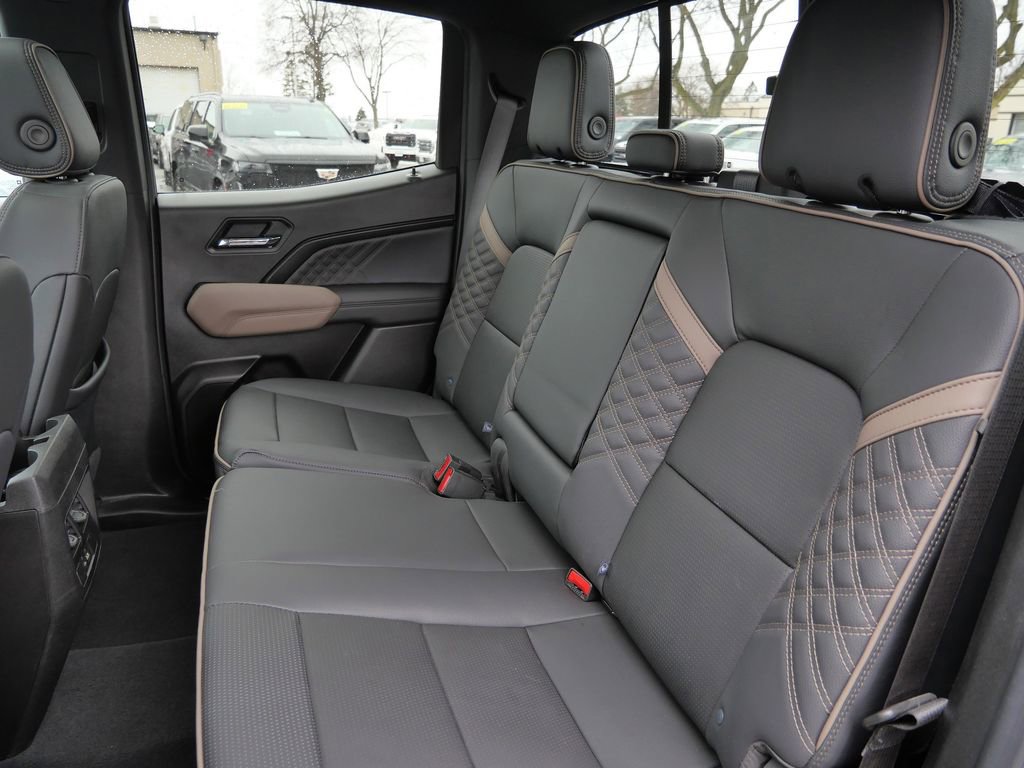 Used 2024 GMC Canyon Denali AWD/4WD image 25