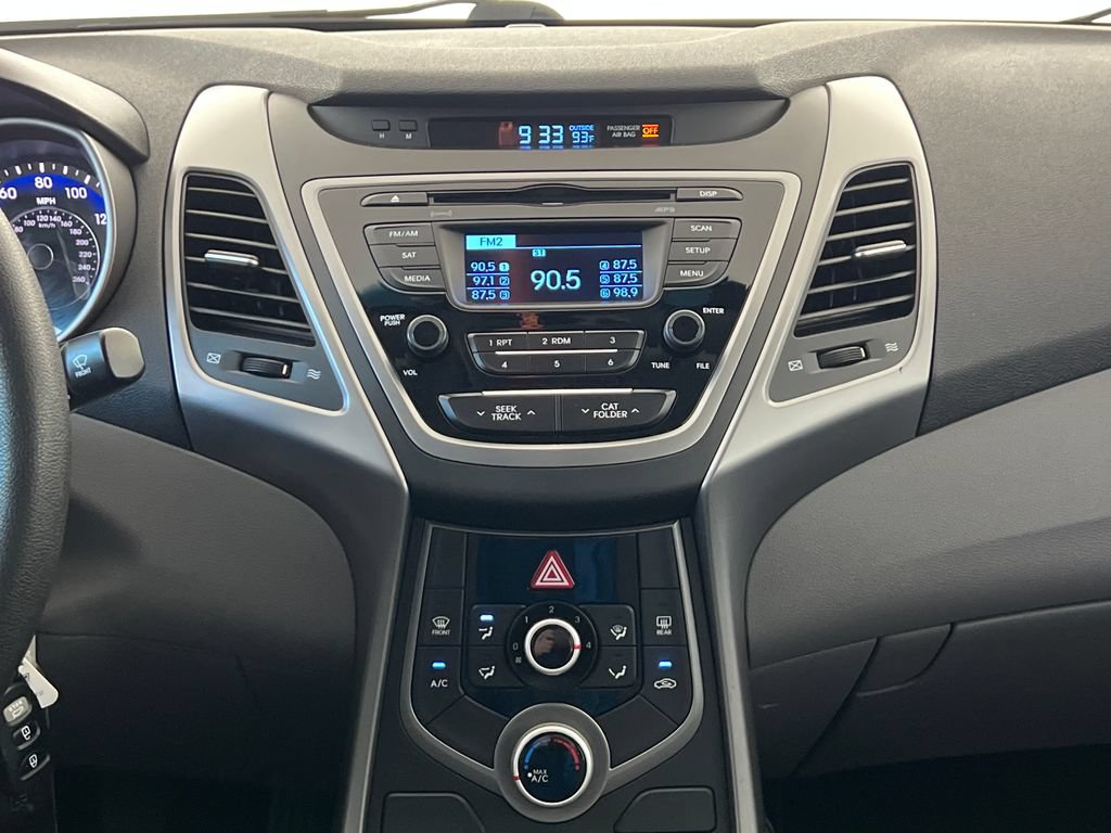 Used 2015 Hyundai Elantra SE FWD image 20