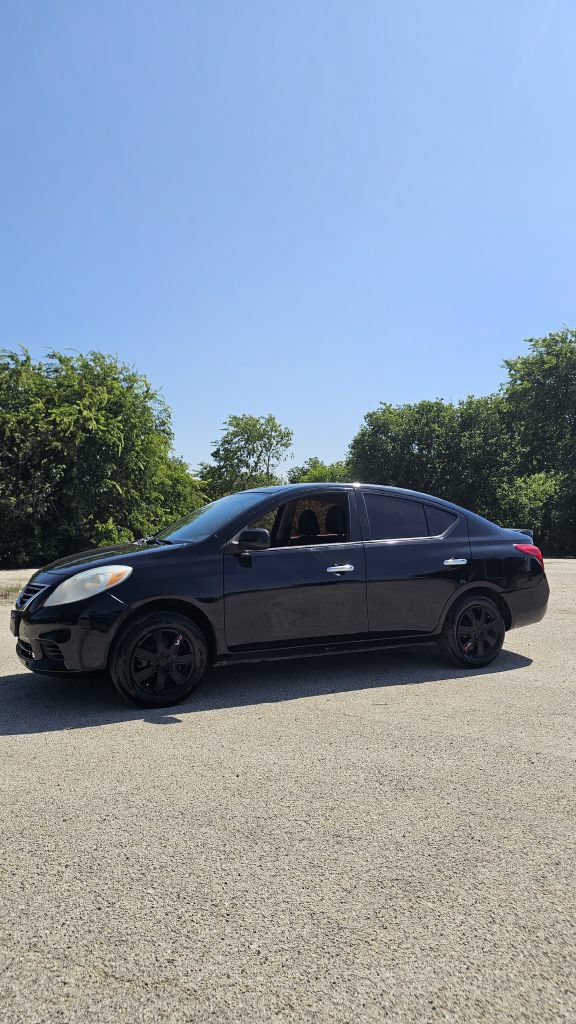 Used 2014 Nissan Versa SV