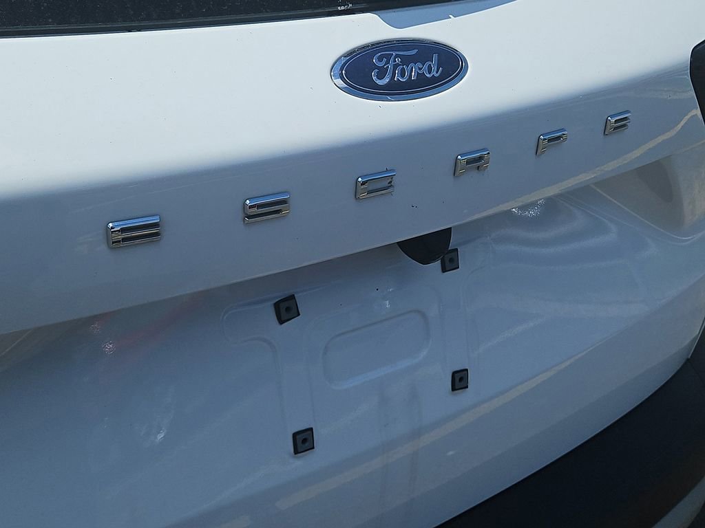Used 2023 Ford Escape Active w/ Cold Weather Package FWD image 8