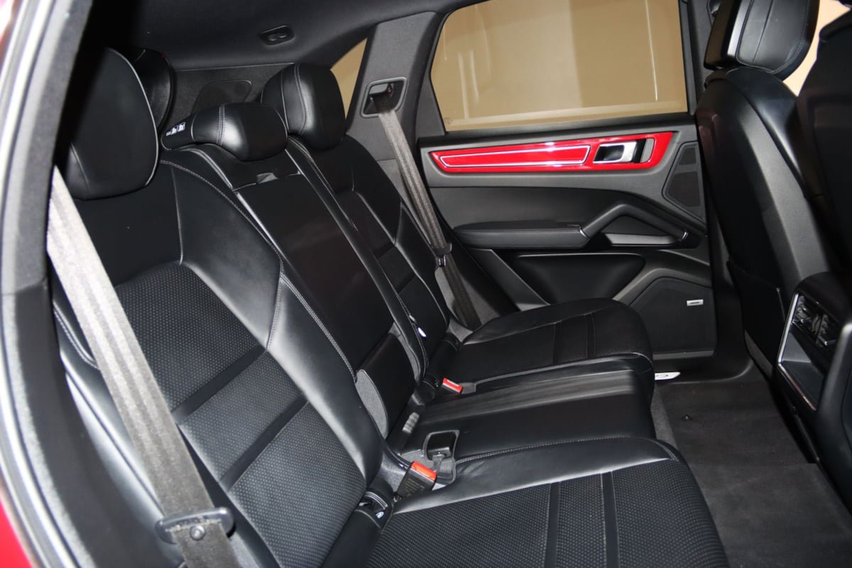 Used 2022 Porsche Cayenne Platinum Edition AWD/4WD image 77