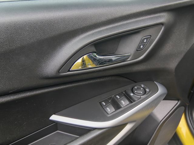 Used 2024 Chevrolet Trax RS w/ Driver Confidence Package FWD image 14