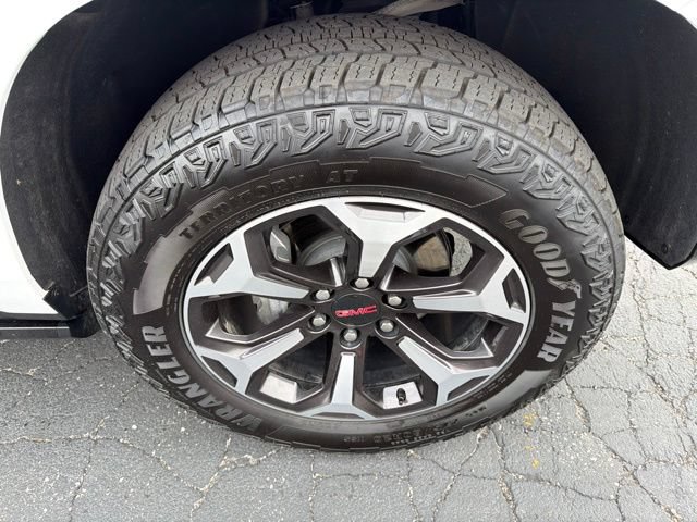 Used 2026 GMC Yukon AT4 Ultimate w/ LPO, Floor Liner Package AWD/4WD image 7