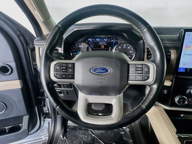 Used 2022 Ford Expedition Limited AWD/4WD image 16