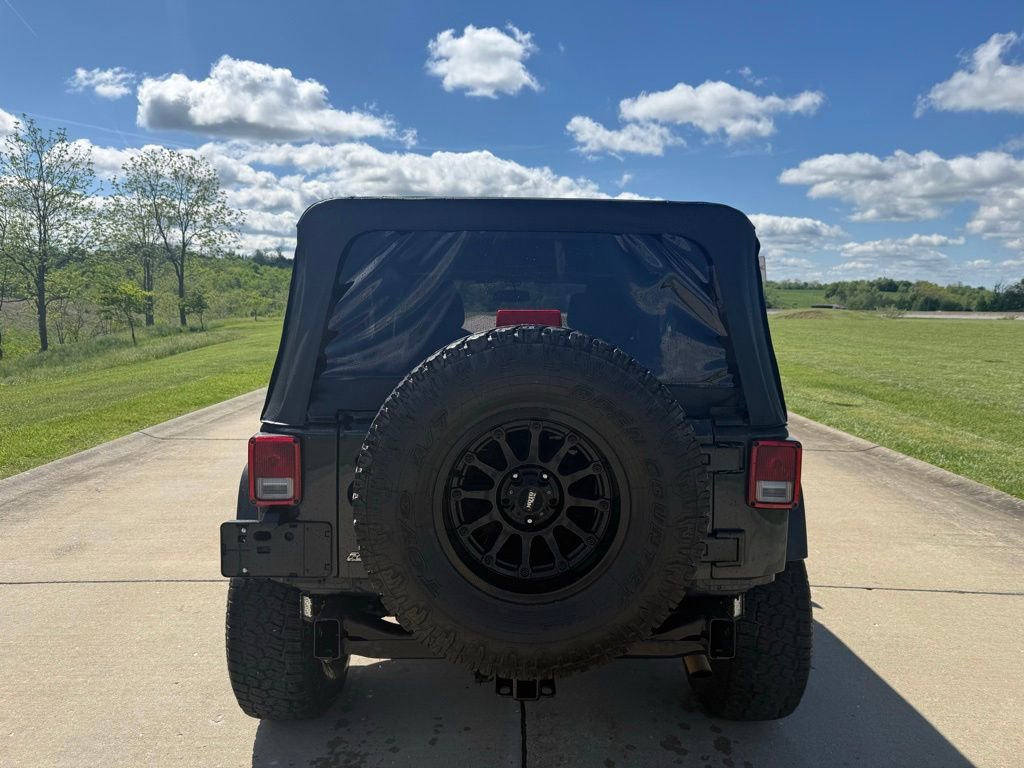 Used 2018 Jeep Wrangler Unlimited Sport S AWD/4WD image 4