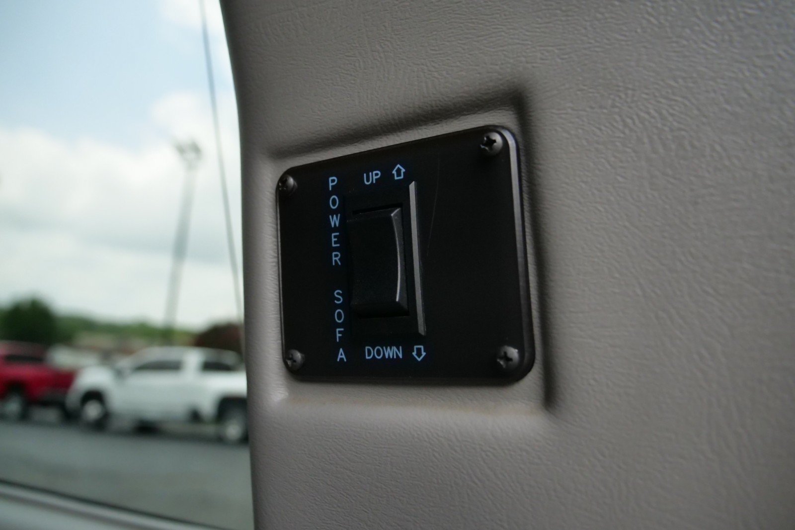 Used 2014 Chevrolet Express 1500 RWD image 33