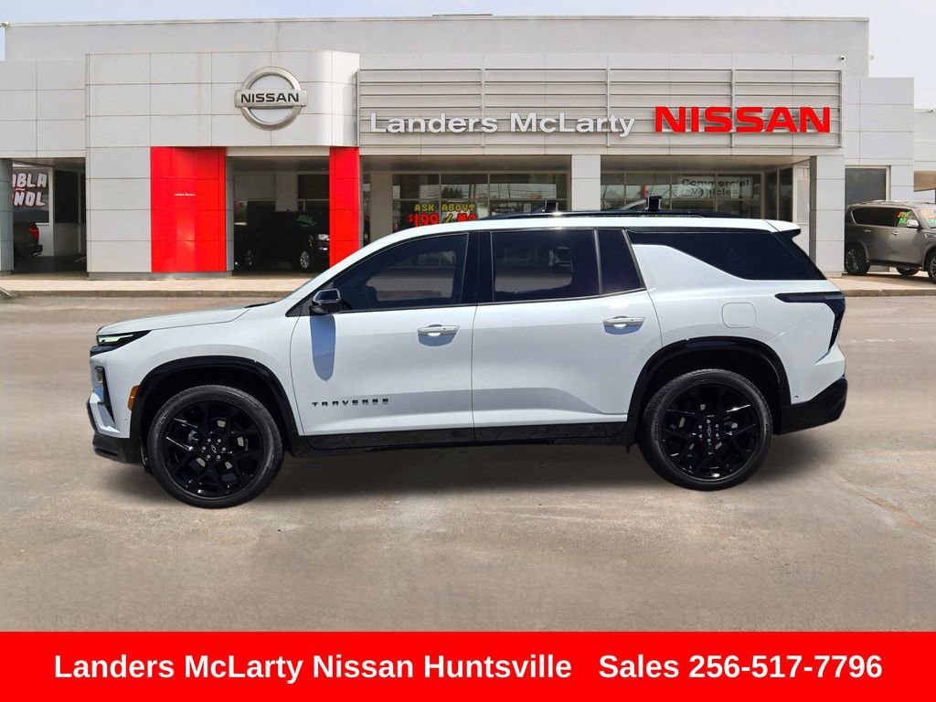 Used 2024 Chevrolet Traverse RS w/ LPO, Floor Liner Package FWD image 8