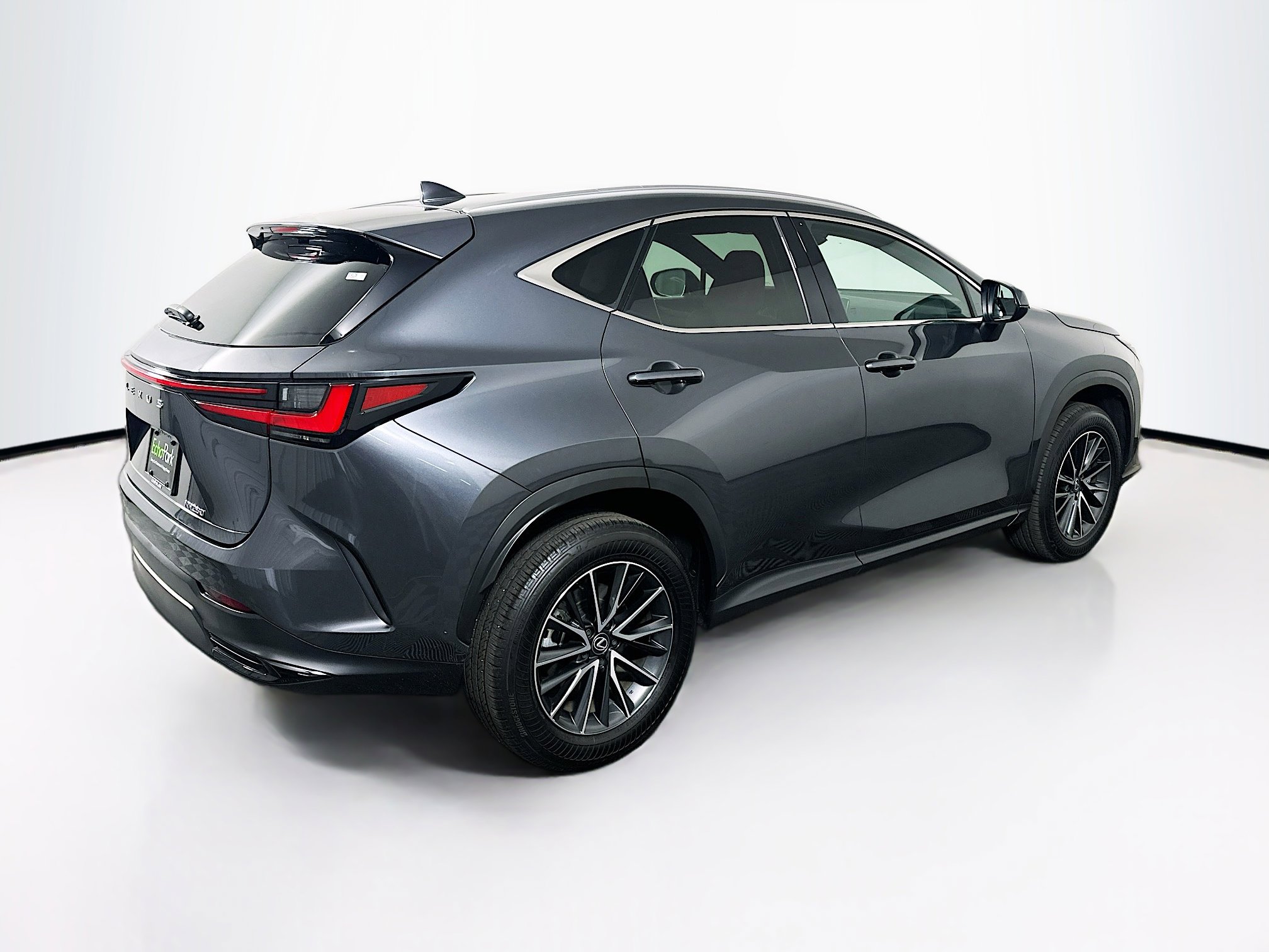 Used 2025 Lexus NX 250 FWD w/ Cold Area Package image 9