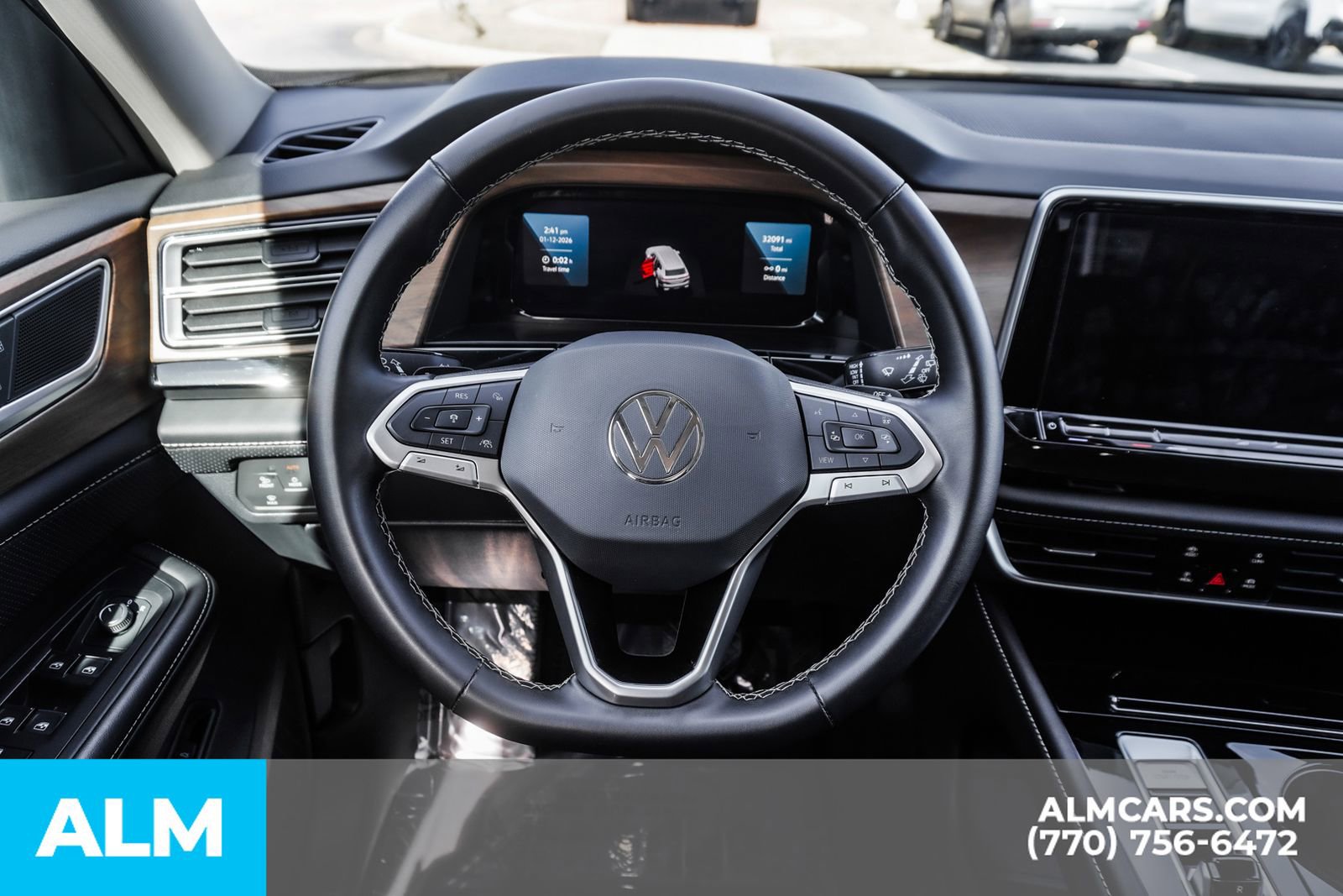 Used 2025 Volkswagen Atlas SE image 31