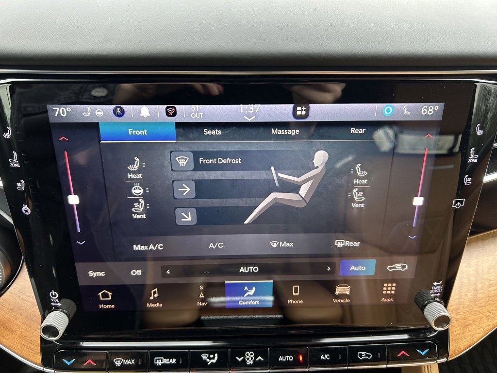 Used 2024 Jeep Grand Wagoneer Series III w/ HD Trailer Tow Package image 30