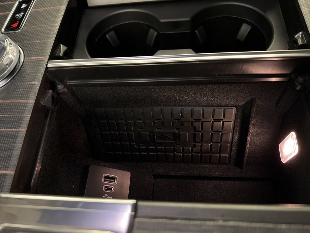 New 2025 Lincoln Navigator Black Label AWD/4WD image 18