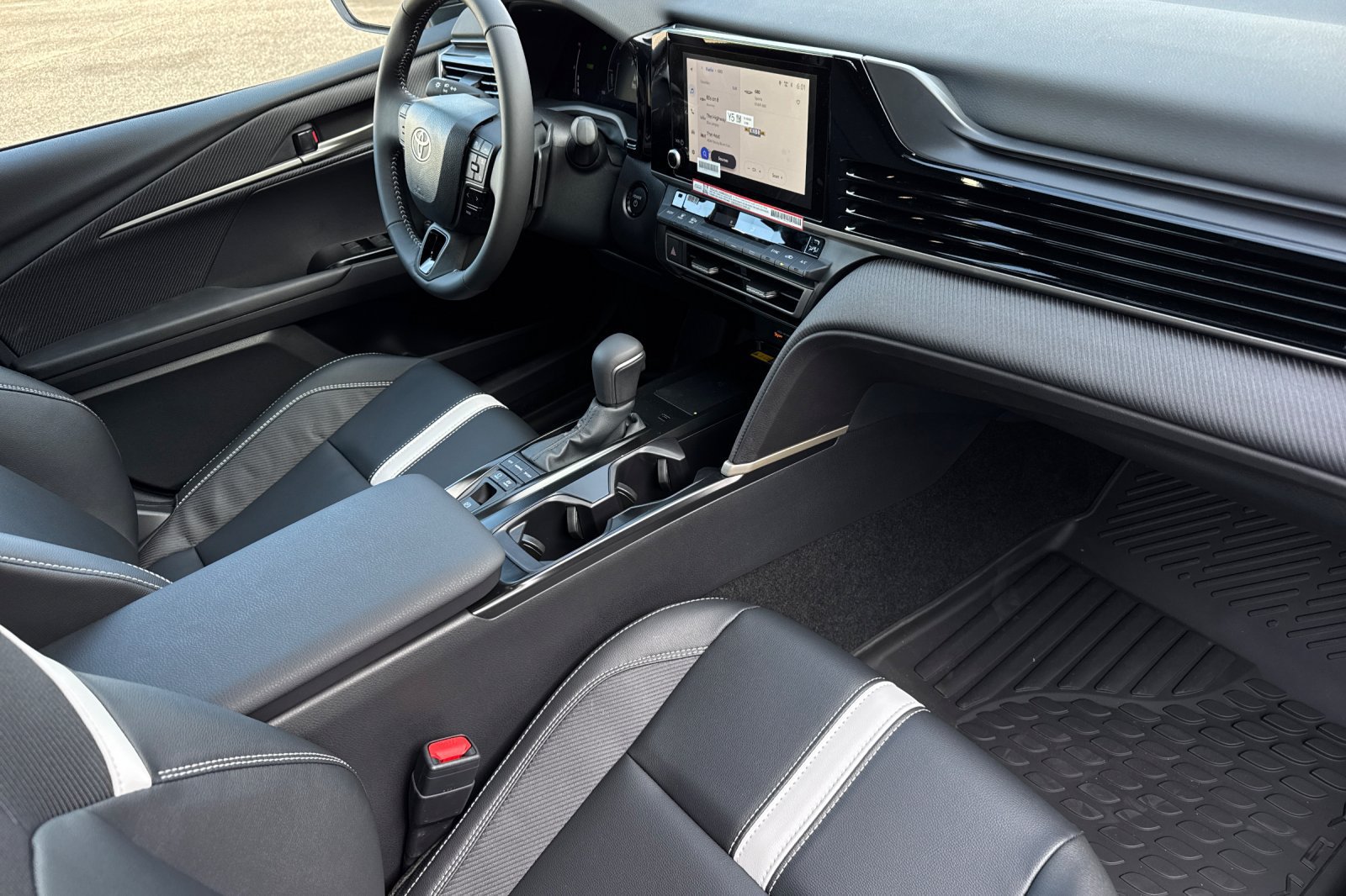 New 2026 Toyota Camry SE w/ Convenience Package FWD image 17