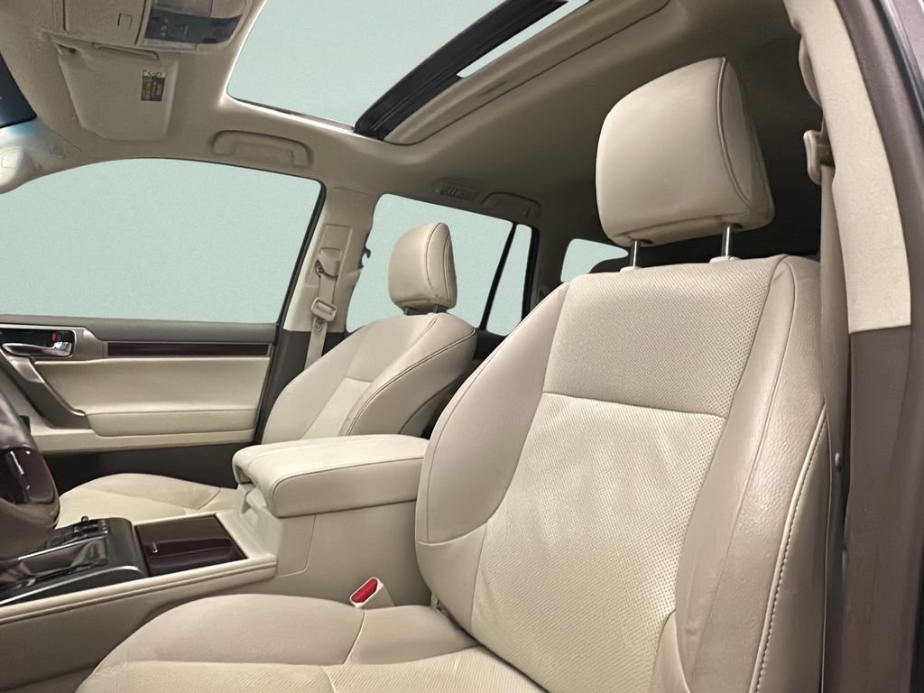 Used 2019 Lexus GX 460 Premium w/ Premium Package AWD/4WD image 12