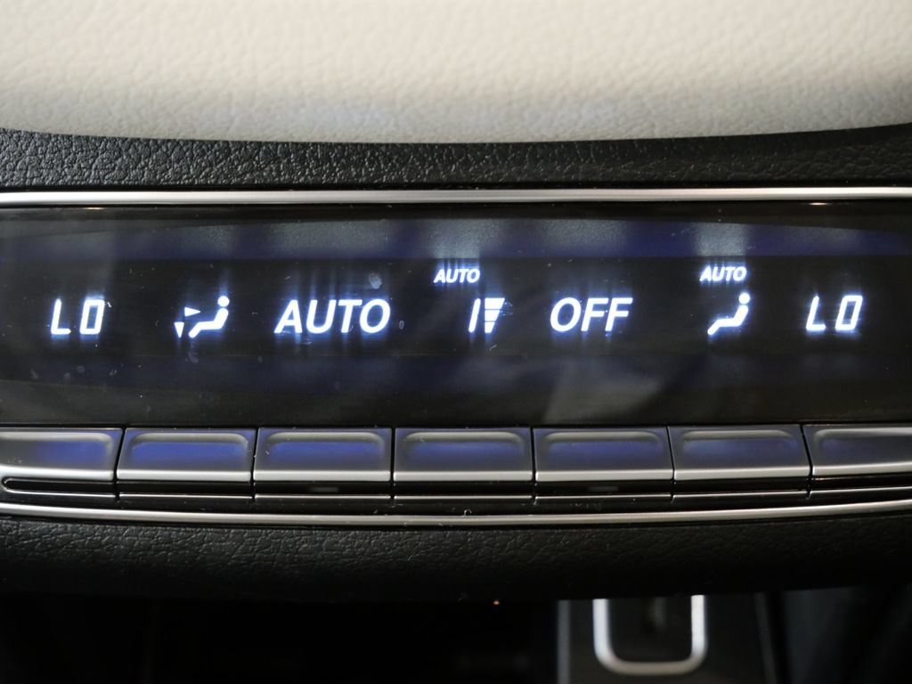 Used 2022 Mercedes-Benz GLS 450 4MATIC image 29