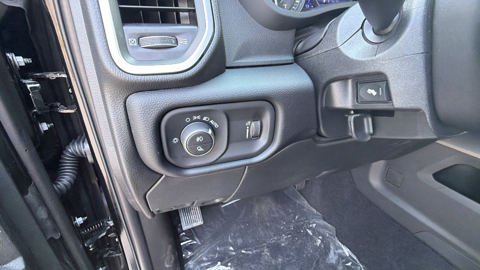 New 2027 RAM 2500 Big Horn AWD/4WD image 14