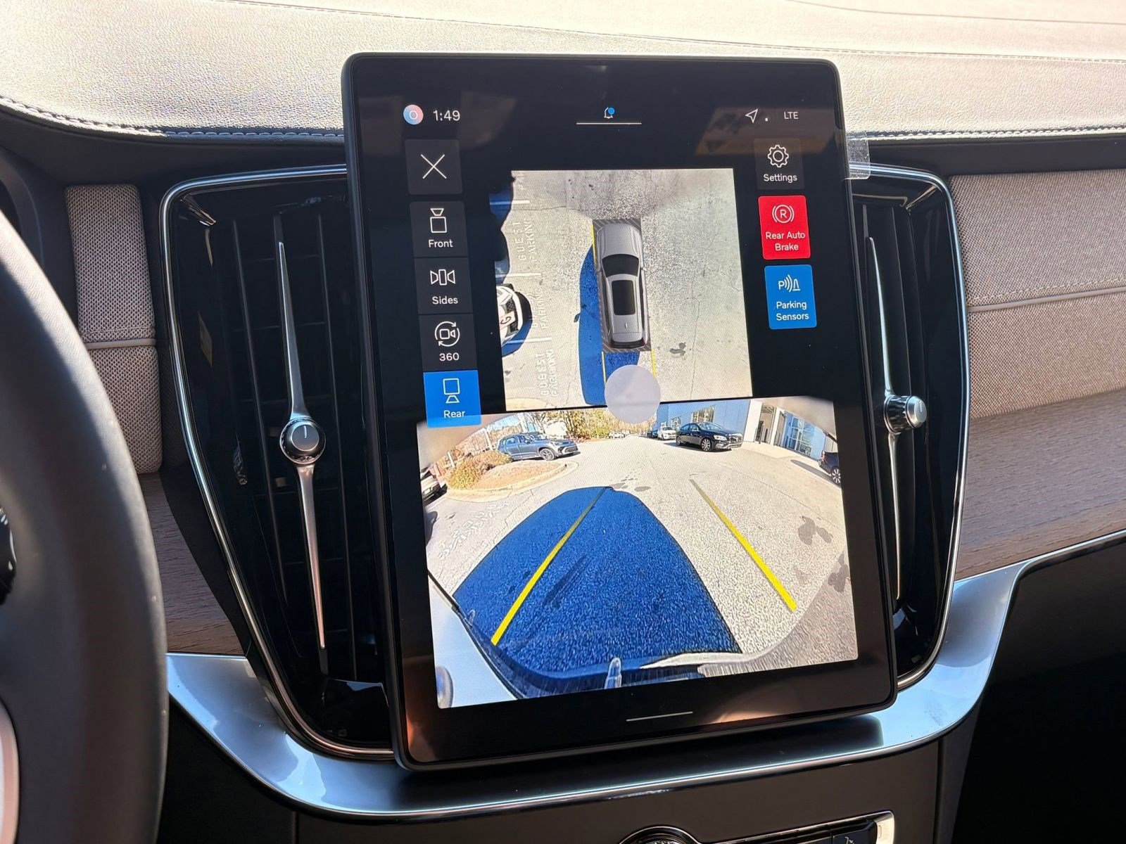 New 2026 Volvo XC90 B6 Plus w/ Protection Package image 22