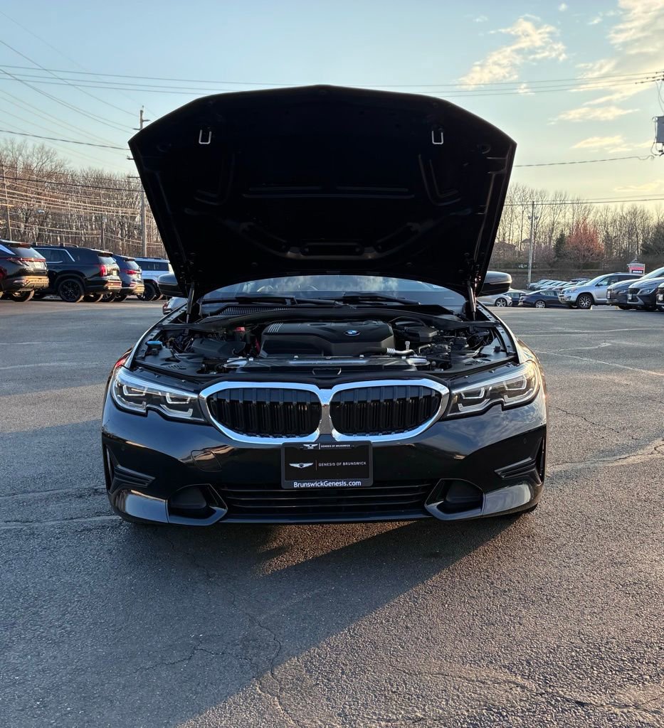 Used 2019 BMW 330i xDrive Sedan w/ Premium Package image 9
