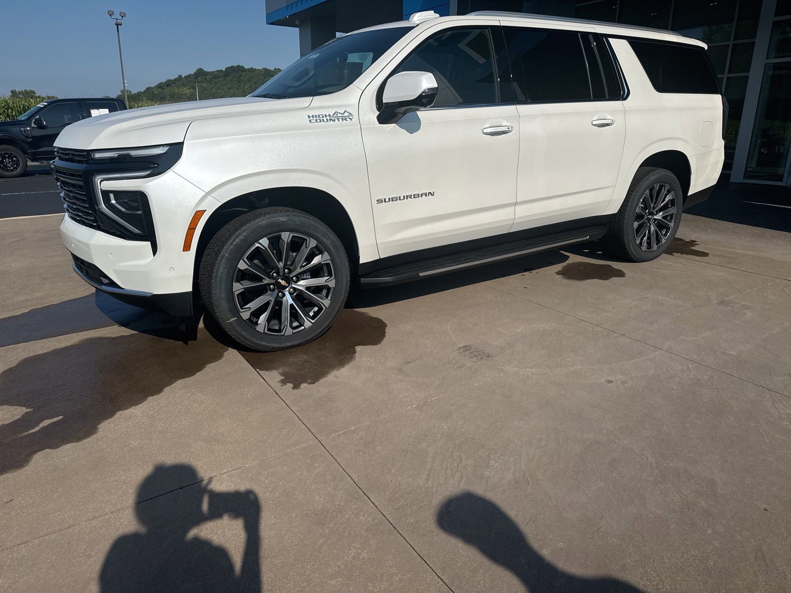 New 2025 Chevrolet Suburban High Country image 3