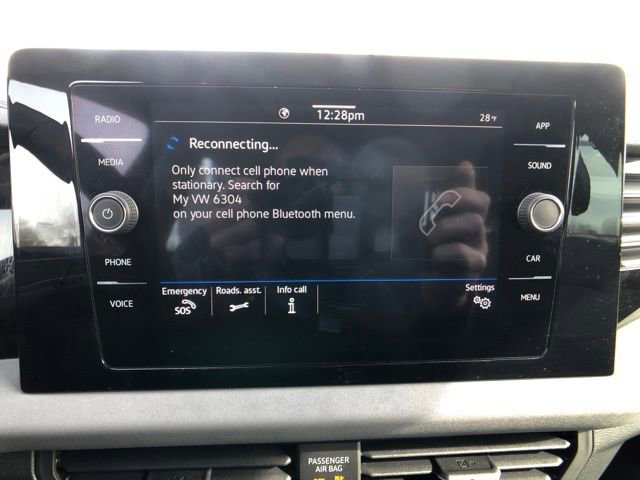 Used 2025 Volkswagen Jetta SE image 16