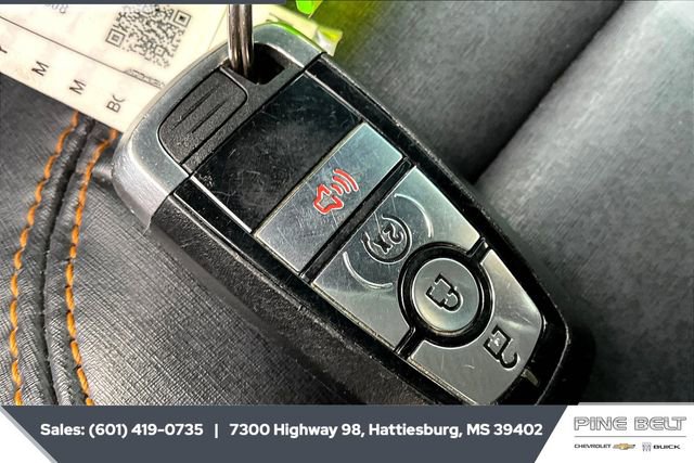 Used 2022 Ford Bronco Badlands image 9