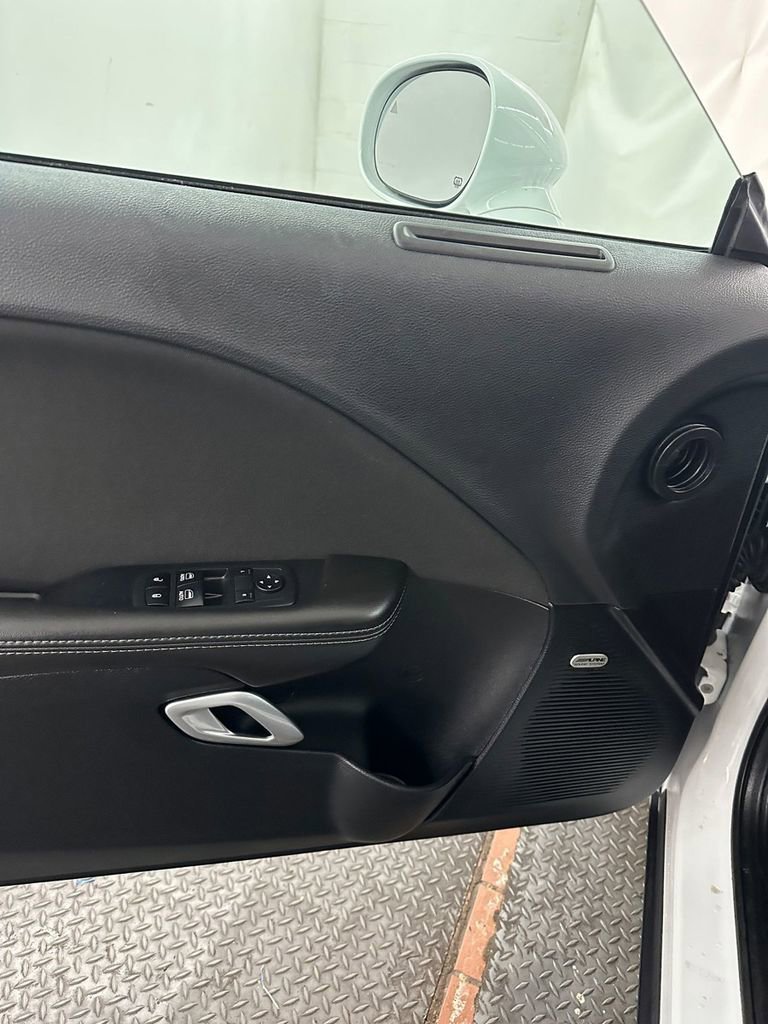 Used 2018 Dodge Challenger R/T Scat Pack w/ Dynamics Package RWD image 9