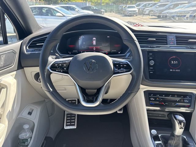 Used 2024 Volkswagen Tiguan SE R-Line image 14