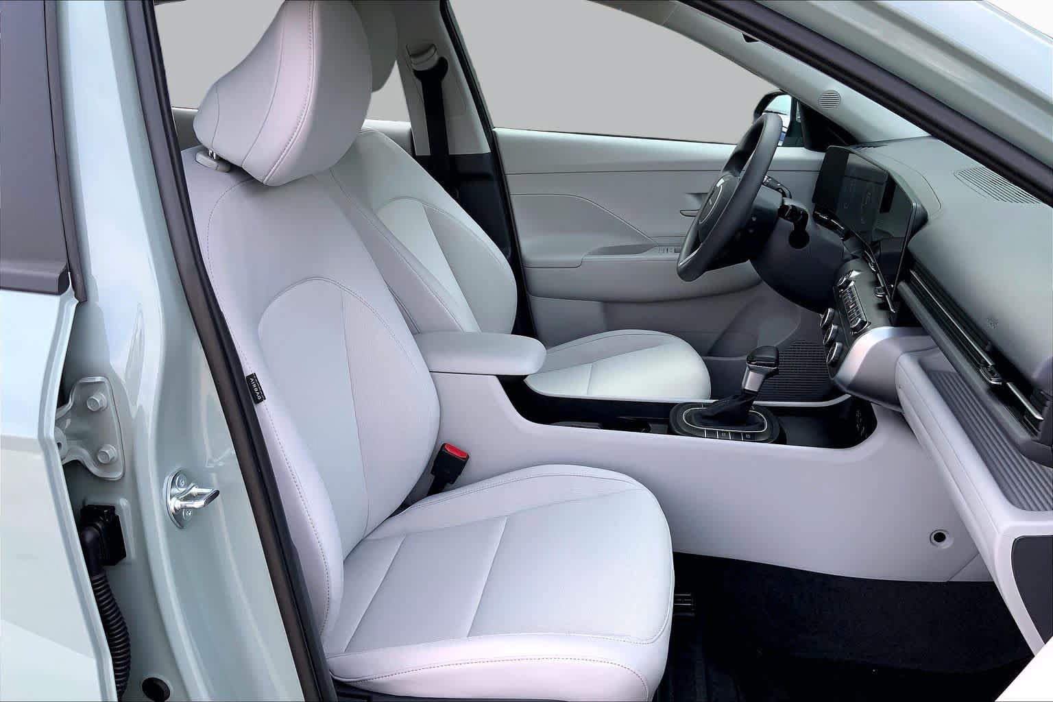 Used 2026 Hyundai Kona SE FWD image 9