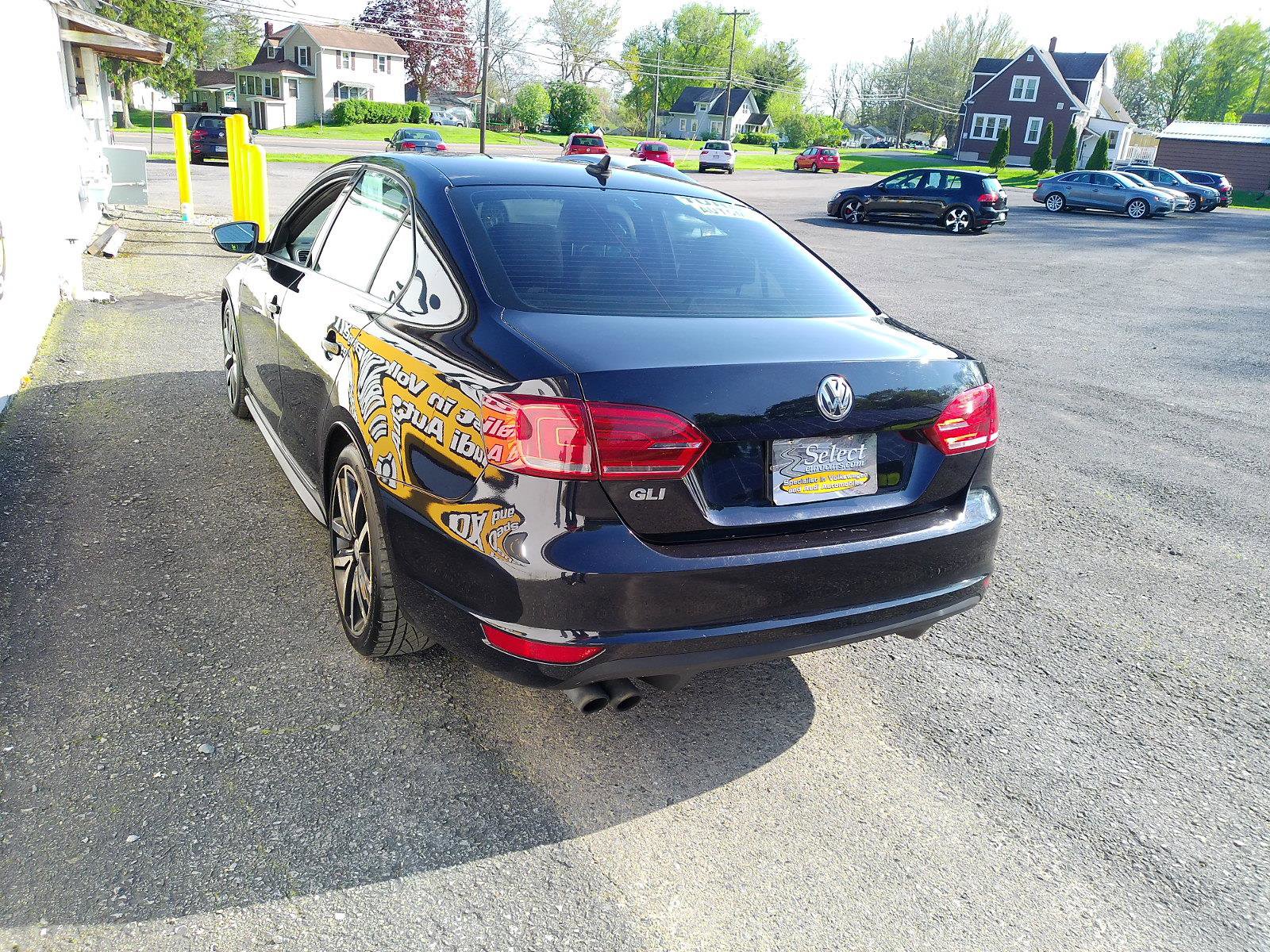 Used 2013 Volkswagen Jetta GLI Autobahn FWD image 3