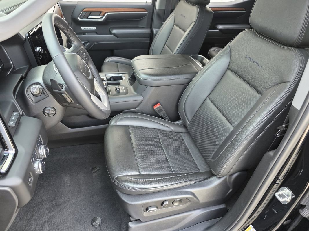 Used 2023 GMC Sierra 1500 Denali w/ Denali Reserve Package AWD/4WD image 11