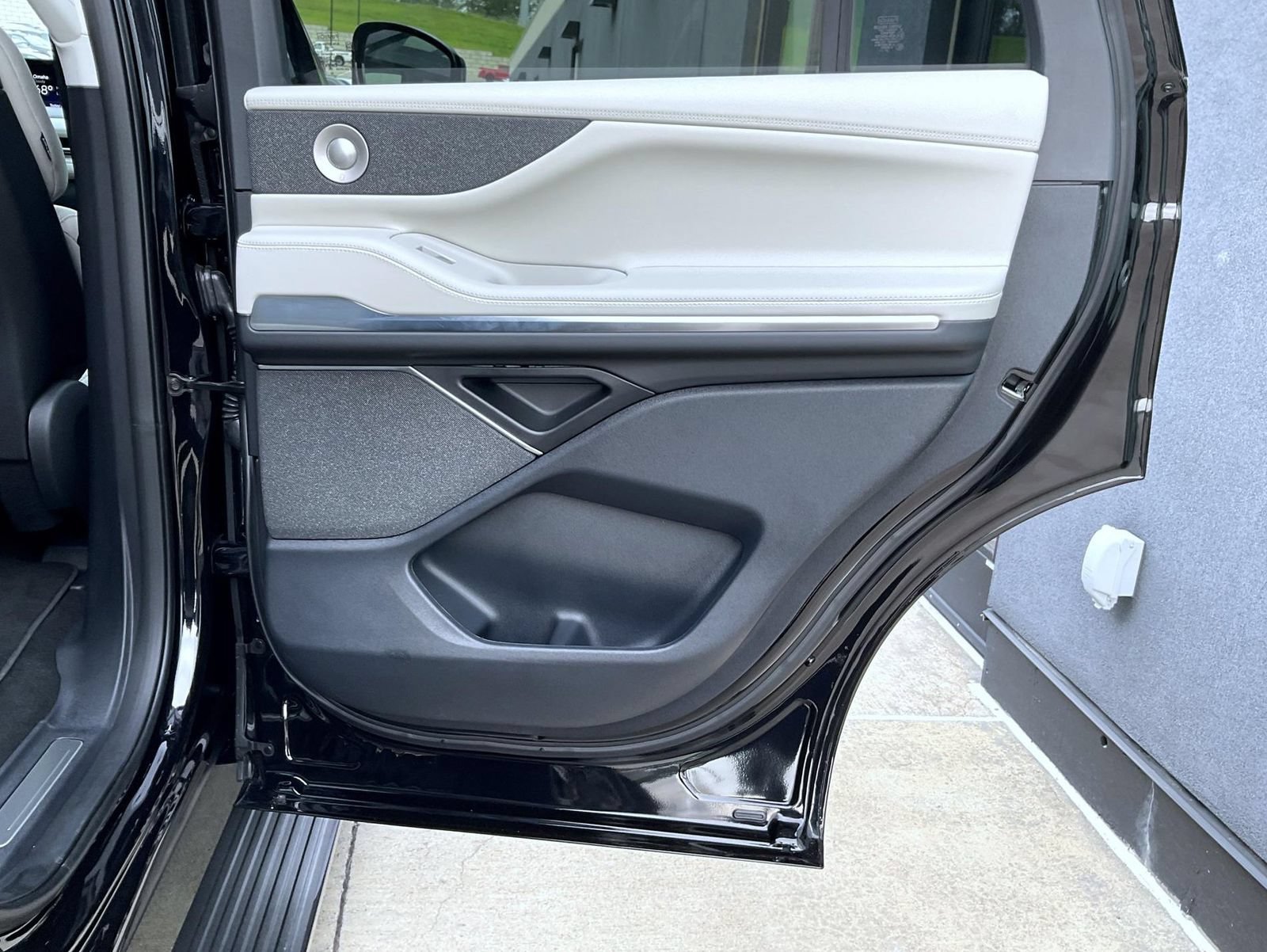 Certified 2026 Lincoln Navigator Reserve AWD/4WD image 23