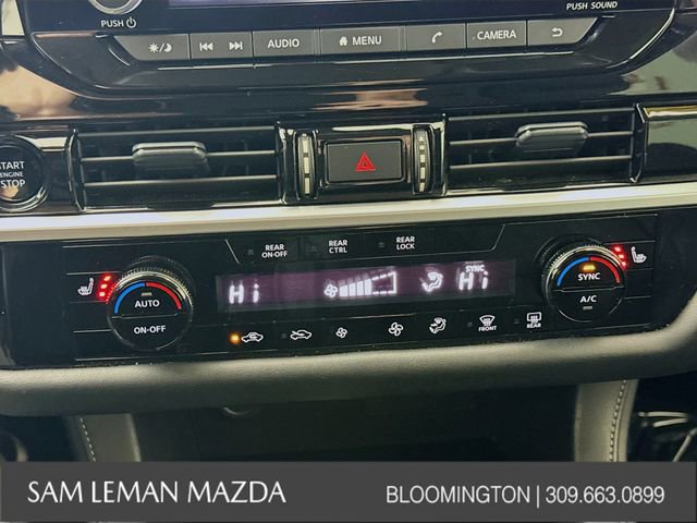 Used 2025 Nissan Pathfinder SV image 15